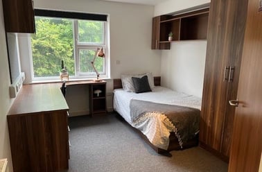 2-4 Plymbridge Lane (7), Crownhill, Plymouth - Image 3